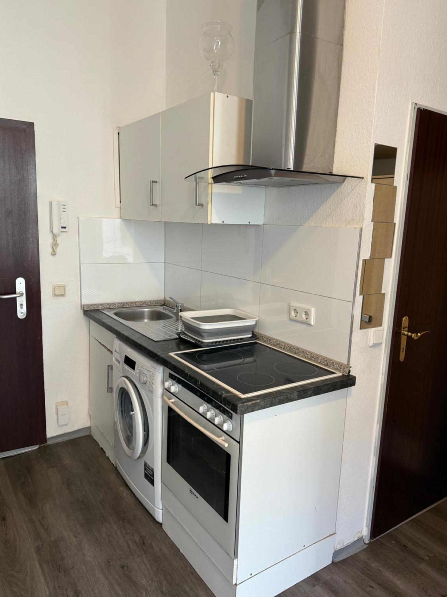 Apartment Gemuetlich Und Zentral 5 Minuten Zum Hauptbahnhof